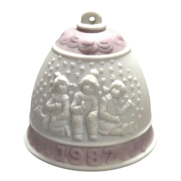 Vintage Lladro 1987 Holiday Porcelain Bell Ornament Collectible In Original Box - Picture 2 of 8